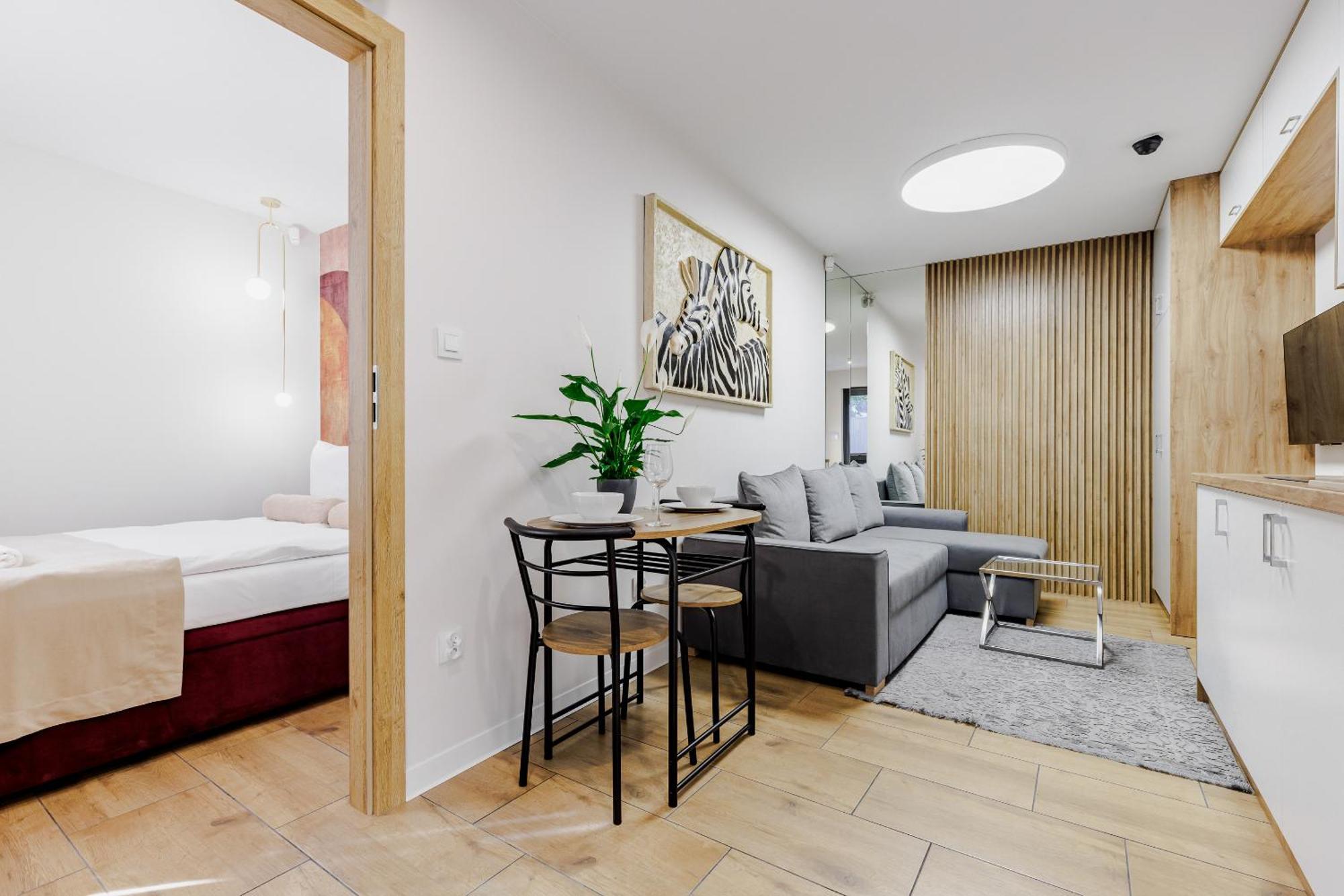 Cisza I Spokoj Aparthotel Raszyn Buitenkant foto