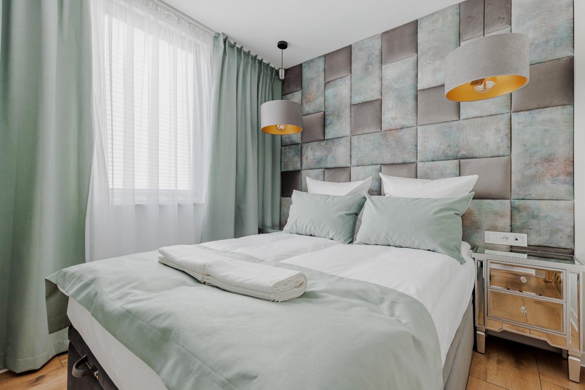 Cisza I Spokoj Aparthotel Raszyn Buitenkant foto